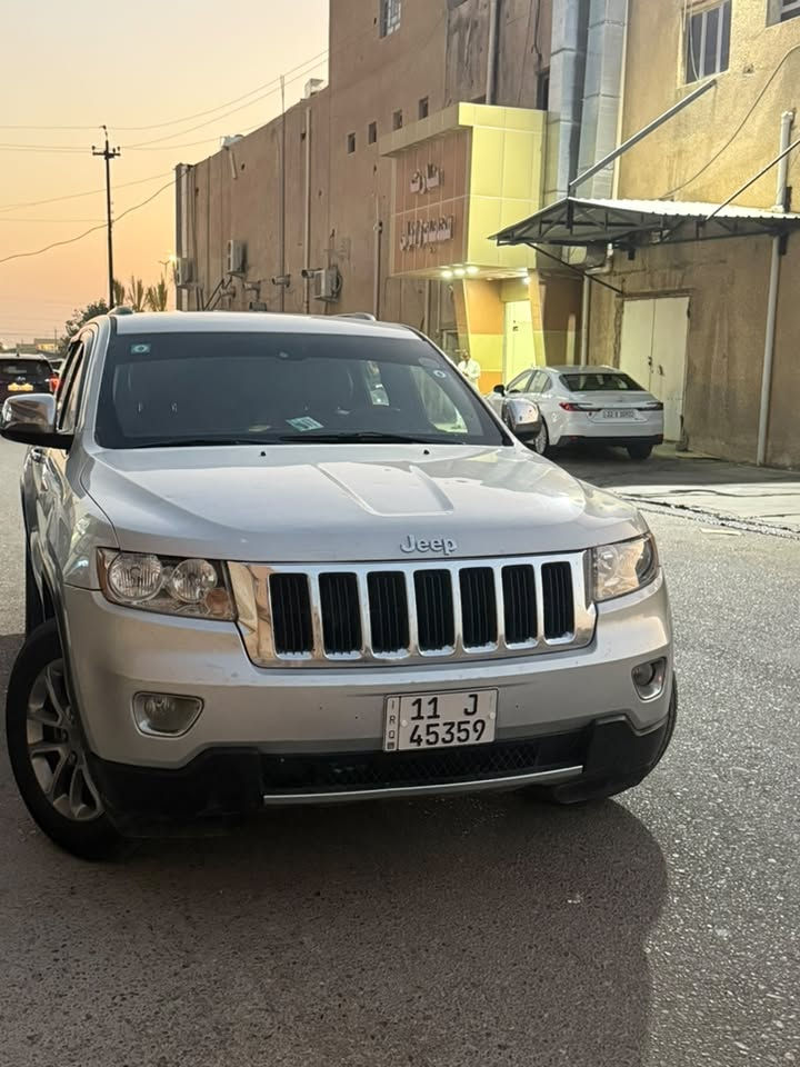 جيب 2011 بيها صبغ ربع باب السكن الامامي كير محرك شرط ماشيه 180 حقيقي السعر 158$ وبيها مجال 
العنوان كركوك الحويجه قرى الحلوات 
***********
