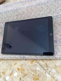 ايباد9 نظافة 100%  الذاكرة 256  السعر 325  الاتصال 07823355244