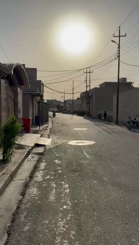 للبيع بيت سكني مميز بتصميم عملي ومريح، مناسب للعوائل، وفي موقع هادئ وقريب من الخدمات.

📍 الموقع: بالقرب من بيت الأستاذ محمد كريم البلداوي

🔹 تفاصيل البيت:
▫️ يتكون من طابقين
▫️ الطابق الأول:
غرفتين نوم
استقبال (مجلس)
صالة واسعة
مطبخ كبير
▫️ الطابق الثاني:
غرفتين نوم
صحيات داخلية
🔹 يحتوي أيضاً على صحيات خارجية

مساحة البيت 186 متر 

✨ البيت مرتب وجاهز للسكن، بتقسيم ممتاز يوفر الراحة والخصوصية للعائلة.
📞 للاستفسار والتفاصيل أكثر، يرجى التواصل على الخاص ***********
