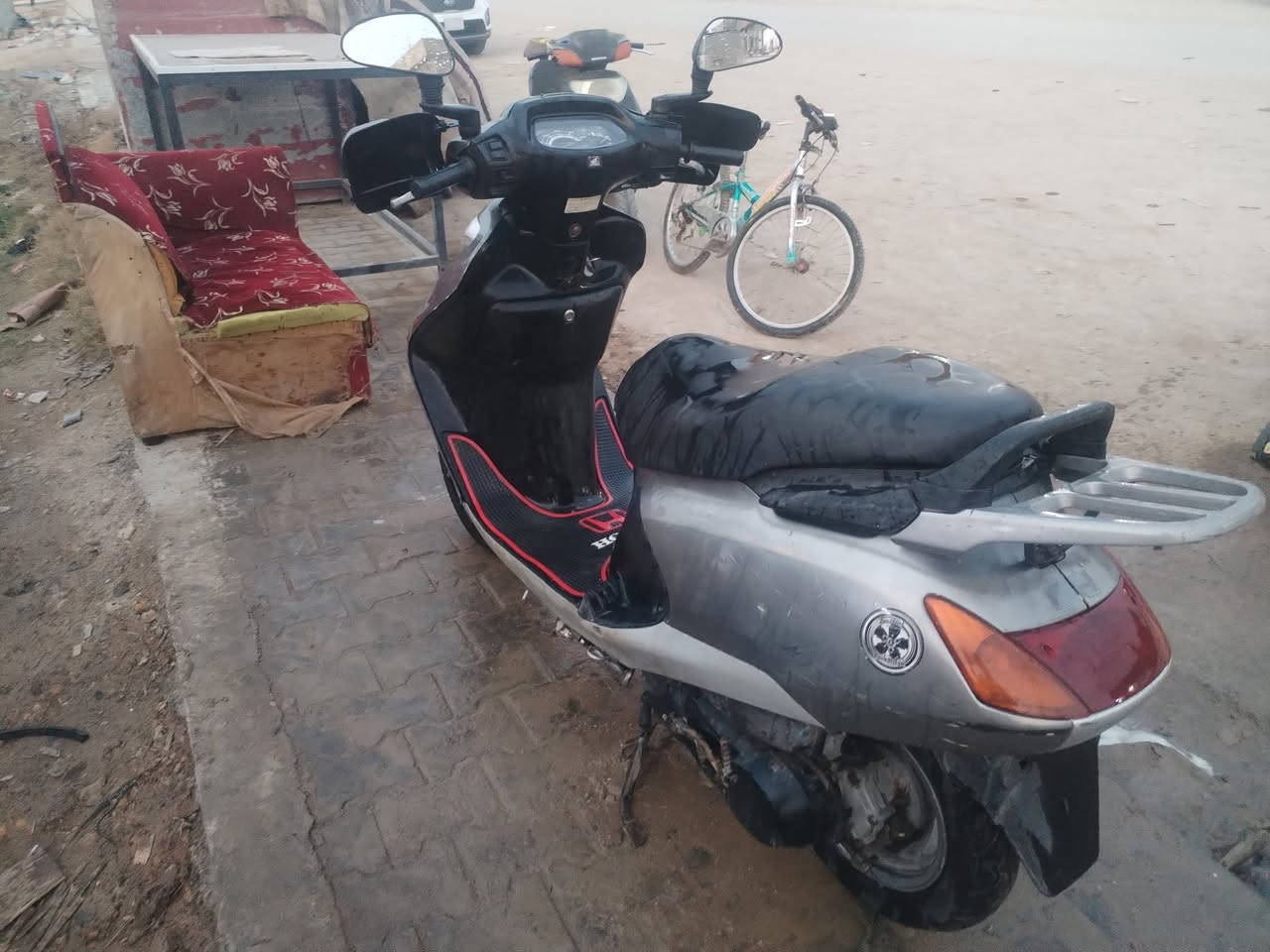 السلام عليكم سبيسي ياباني دراجه اول فتحه مبدل بس بستم ناعمه فول السعر 500 وبيها مجال مكان الكوت ***********
