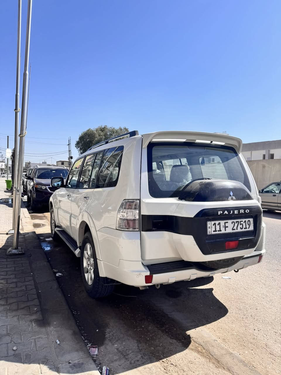 السلام عليكم
باجيرو حبتور 2016 لؤلوي
فووول للاخير 
بانوراما 
اشاير بالمري 
مري شفط 
تدفئة تبريد 
6سلندر 
سيارة جديدة تخبل 
كفاله فقط اقل الربع  بالبنيد صبغ 
والباقي كله كفاله 
كير محرك كفاله 
رقم بغداد جديد 
باسمي مداور ثاني يوم 
هزة جديدة 
سعر أخو البلاش 
مكانهة نجف 
للأتصال 
***********
***********
***********
