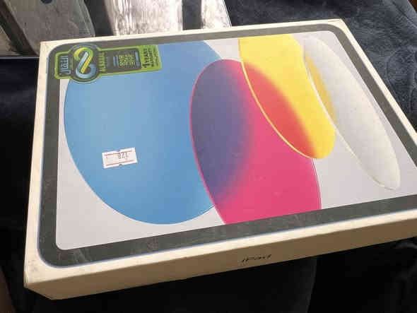 السلام عليكم 
ايباد 11 
ذاكره 128
بصمه
نضافه فول وبعده بالضمان للسنه الي التجي بشهر ال 8 يمكن استخدام شهر 
بطارية 100 
عدد دورات الشحن 30 بس 
مابي شخط و شرط الضمان 
سعر 550 و بي مجال للشراي و يدلل 
مكاني بغداد الزعفرانيه 
*********** 
واتساب او اتصال
