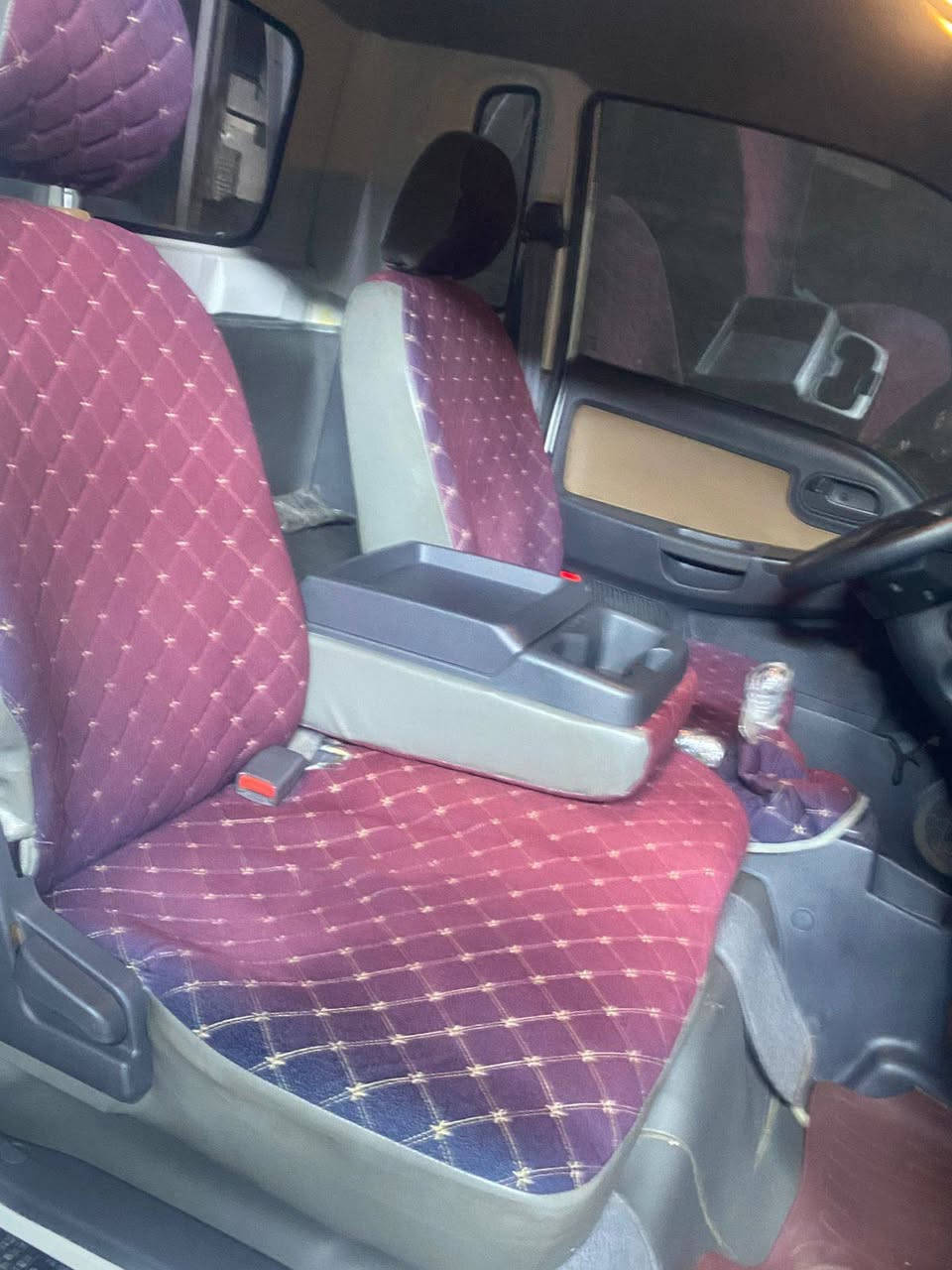 سلام عليكم
كيه 2025 رقم بغداد 
مكفول كفاله عامه 
سياره حلوه جديده
ماشيه 7الف 
السعر 162وبيه مجال 
***********
المكان بغداد
