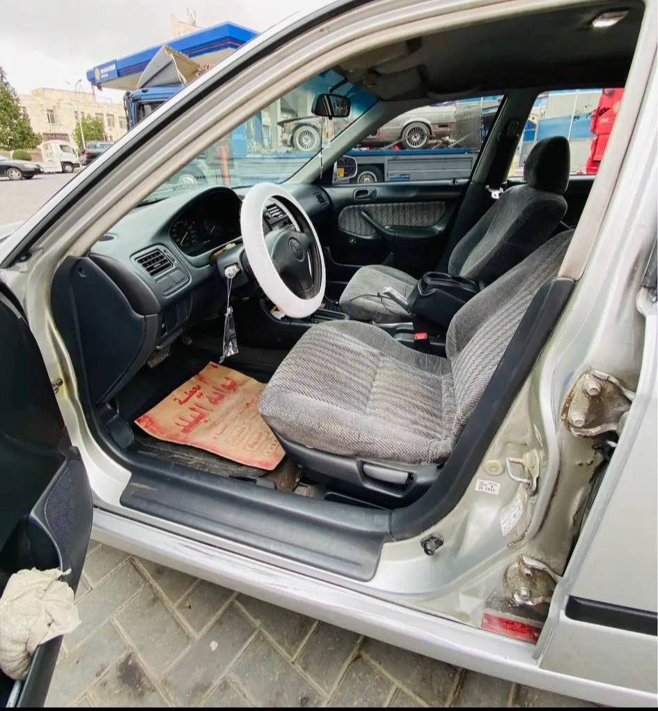 السلام عليكم هوندا سيفيك 
رقم بغداد بأسمي سنويه جديده محرك كير 
السعر 40 ورقه لان محتاج فلوس عندي عمليه جفاكم الله الشر 
رقمي ***********
