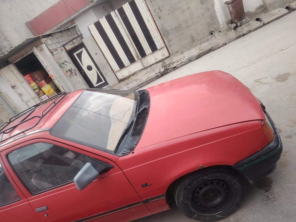 السلام عليكم  كاديت  موديل 1985
السعر ٢٧ وبيه مجال. كير ومحرك. جديد. طخم جديد سياره جاهزه. 
واتساب 
***********
‏***********
