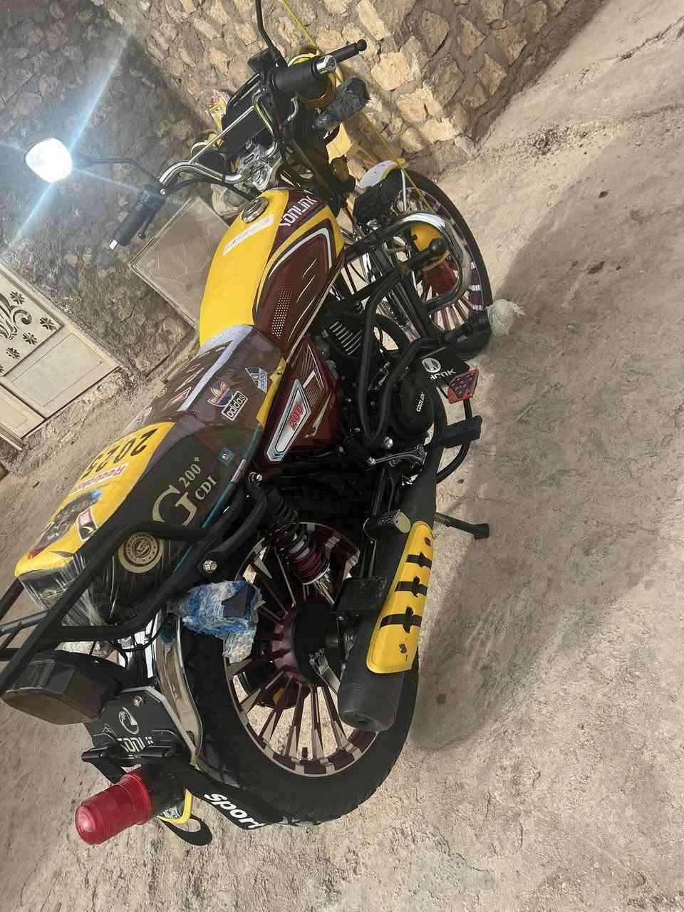 سلام عليكم من رخصه ادمن مطور موديل 25بعده جديد فولل كملايات كلشي بي شغل السعر 960
***********
