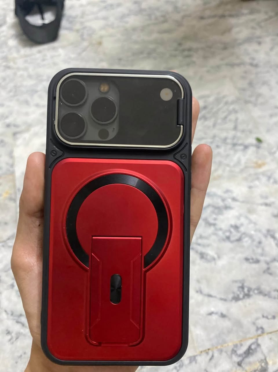 للبيع — iPhone 13 Pro Max
🔹 اللون: Sierra Blue (سييرا بلو) المميز
🔹 السعة: 256GB
🔹 نسبة البطارية: 85%
🔹 الجهاز نظيف جداً وخالي من الشخطات والضربات
.
تصويره يخبلللل 
🔹 جميع الوظائف شغالة بشكل ممتاز
🔹 فقط الشاشة مبدلة
🔹 مع الكارتون الأصلي والشاحنة
🔹 ويا كفر نادر وجديد

💰 السعر: 575,000 وبي مجال 

مكاني بغداد عبيدي رقمي ***********

