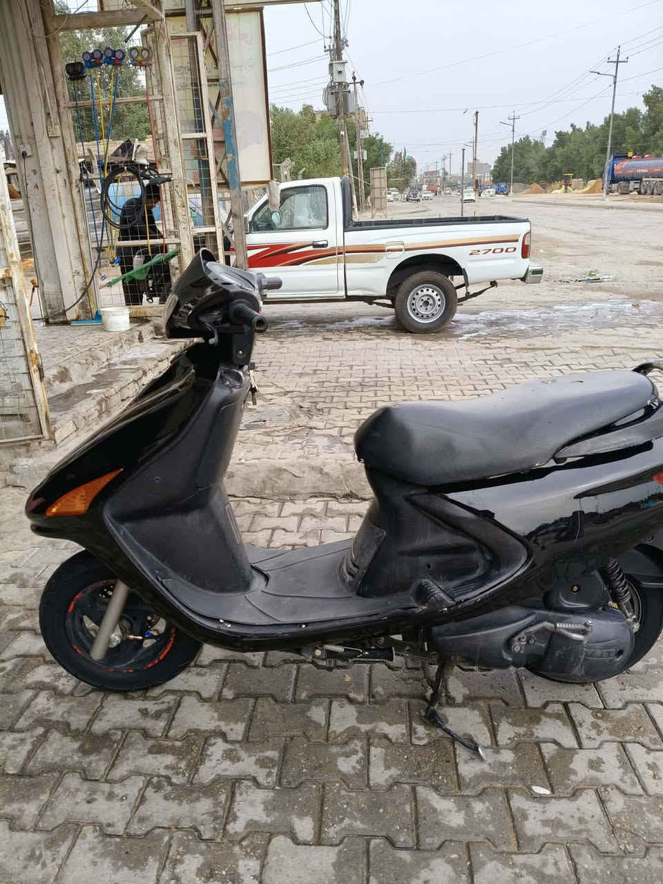 سلام عليك .دراجه فراشه فحل . دراجه جديده .كفرات جدا. كابريته مافتوحه . ضفيره حويه سعر.؟600وبيه مجال التواصل ***********وتساب
