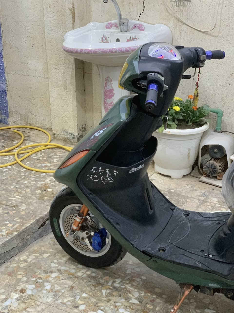 ماكس عدلة ياباني
ماكس عدلة ياباني 

لون زيتوني 🫒(مصبوغ)

محرك (نشط تجي تفحص الدراجه ب الشلعه و ب المعدل)

بوشه (49 مفتوحه تجفيت فقط)

تزويد - (صدر امامي رياضي اصلي - دبل خلفي -قاعده مال سويج بلادي -رجل بلادي -قبق فلاوين 
- قبق مال دهن)

صالنصة اف ام بوشتين 

وياله (اصليه مصبوغ)

كلشي شغال بيه دراجه مابيه اي نقص تجي تفحص الدراجة نفس الي ب المنشور 

السعر 500 - بيه مجال بسيط اذا مو شراي لا تراسل و تعب روحك


**إذا كنت صاحب هذا الإعلان وتريد حذفه لأي سبب، رجاءا أرسل رسالة إلى الدعم الفني**