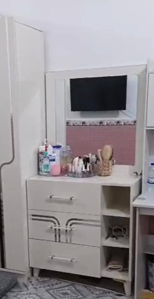 غ
غرفه نوم سعرها 400وياهة دوشك


**إذا كنت صاحب هذا الإعلان وتريد حذفه لأي سبب، رجاءا أرسل رسالة إلى الدعم الفني**