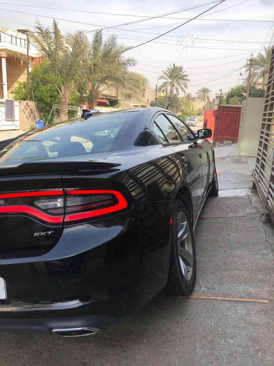السلام عليكم 
دوج جارجر 2015  sxt
دعامية Rt
ماشية 85 الف ميل سيارة مابيهة نقص ان شاءالله 
 سيارة شخصية مو خط  
رقم جديد وسنوية جديدة وهزة جديدة  
السعر 15500$ وبيهة مجال 
للاتصال ***********
وات ساب *********** العصر متواجد الى اليل بغداد, العراق
