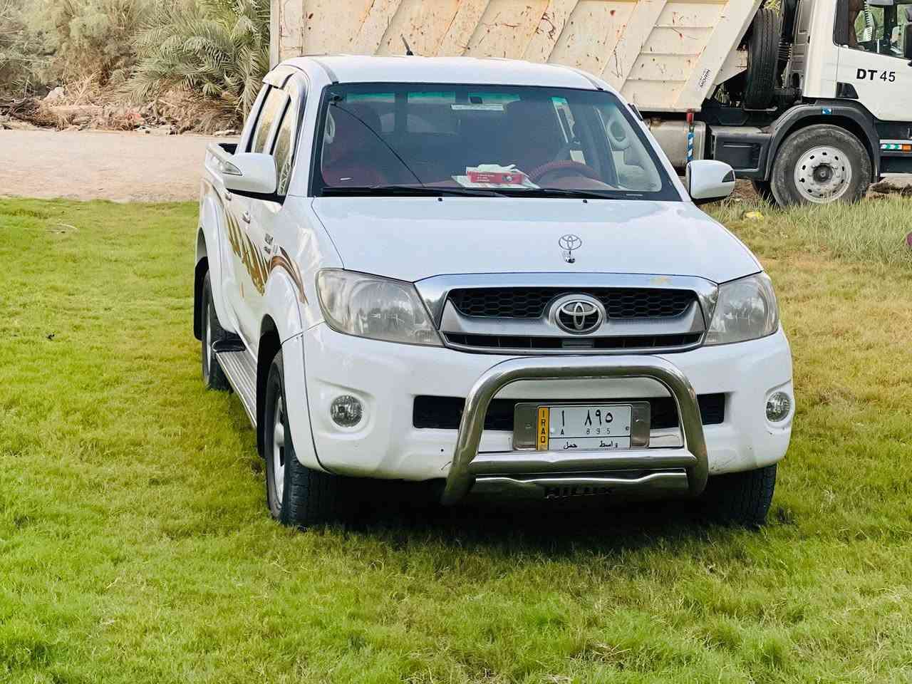 تيوتا هايلوكس فور ويل  موديل 2009 كفاله عامه بأسمي المكان كربلاء***********
