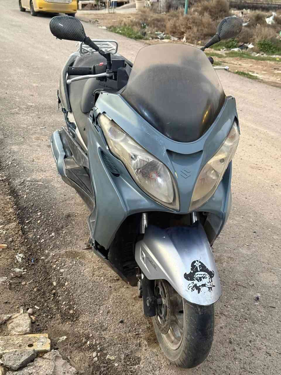 السلام عليكم شباب
ساسوكي سكاي ويف (250cc ) بصمة موديل ٢٠١١ (ياباني)
الدراجة مرقمة شرط التحويل ثاني يوم  رقم انگليزي الجديد وهزة جديدة مسويها يعني تحويل مباشر ميحتاج تسوي هزة والسنوية لنهاية سنة 2028 
عليها مكينة حاوية +كلجات امامي وخلفي حاوية + قايش وكالة ياباني اصلي +تاير وكالة بي ضمان سنة الدراجة نگرة سلف…انطي وية اليشتريها هدية (فلاتر دهن تقريباً سبعة للعلم سعر الواحد ب٥ ينباع +دسكات خلفية + فيت بم اصلي احتياط هذني هدية وية الدراجة ) وبلخير علياخذها دراجة امانة الله رزنة وشلعتها حلوة ومعدل 
مكان الدراجة بلتاجيات يم المرور مال التاجيات
السعر مليون و٧٠٠ وبيها مجال  
***********
