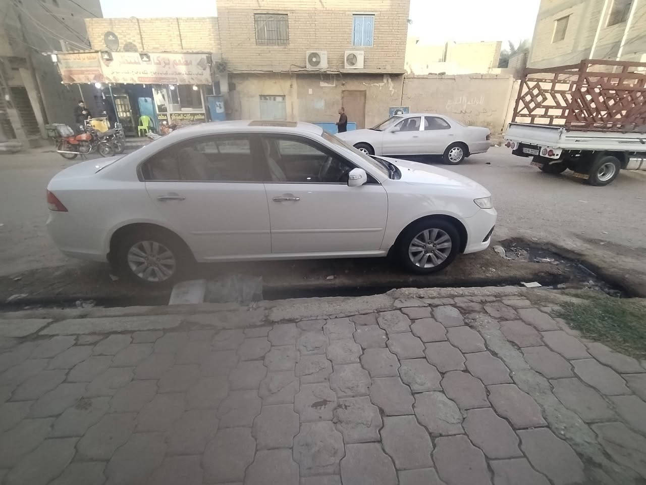 كيا أوبتمه 2010  كفاله عامه عدى ذيل جاملغ الايسر بي صبغ قليل  فول مواصفات جاهزه السياره مكانهه شطره بأسمي بيع او مراوس بأحدث سعر 137  للاستفسار
***********
