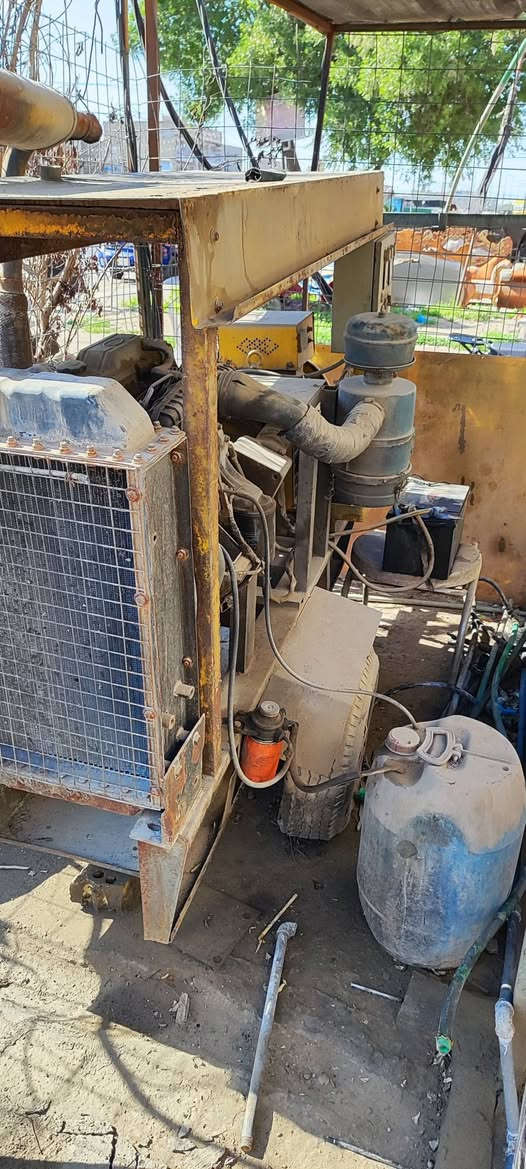 مولد كيا بينكو 3
راس توليد  نموذج m 30kv
مولد شغالة النظافة ٧٠ بالمئة
السعر 10 ورقات وبيها مجال بسيط 
للتواصل ***********
