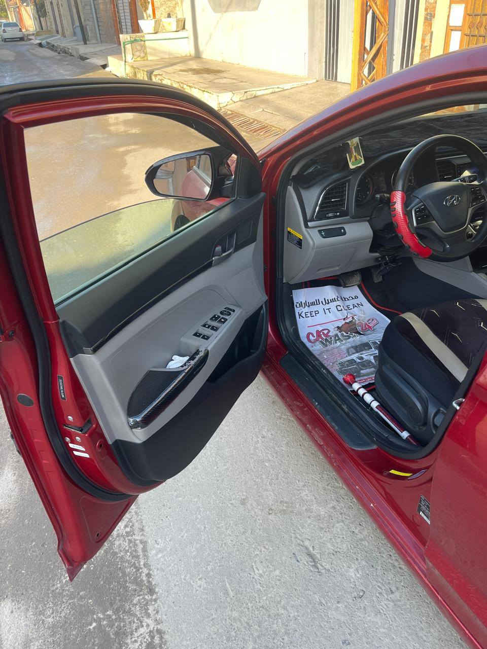 السلام عليكم
النترا للبيع ٢٠١٧ 
محرك ٢٠ دوش 
كير اي تي 
صبغ مثل ما موضح في السونار 
٣ قطع معجون و٣ قطع بخ فقط اني انطيك حزام دواخل لغود سلميه ونظيفه 
ماشيه ١٣١ .


**إذا كنت صاحب هذا الإعلان وتريد حذفه لأي سبب، رجاءا أرسل رسالة إلى الدعم الفني**