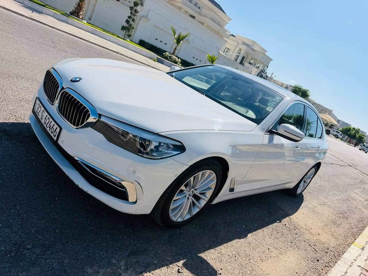 سلام عليكم للبيع فقط بدون مراوس
الحلوه للبيع 

BMW / 520i💎

💎وكالة العروش اربيل  

💎موديل 2019

💎السياره كفاله عامه بحالة الوكاله 

💎مكفوله من الشخط والرصعه والصبغ والتبديل كفاله عامه 

💎السيارة بعده ع وضع الشركة 

💎برغي ممفتوح بيه

💎فول مواصفات

💎4 سويجات وياها 

💎ماشية 136 الف كم

💎السعر : 285$ وبيها مجال 

💎مكان بغداد - السيدية

***********💎
