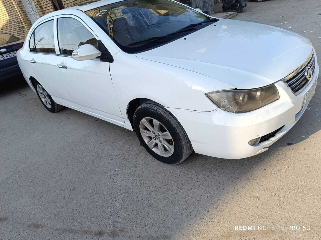 السلام عليكم
ليفان للبيع 
2014
سياره كير ومكينه خير من الله
تبريد شغال كهربائيات شغاله
سياره رقم بصره مو بسمي من واحد من البصره مدوار
السعر 34 وبيه مجال حك الجيه 
*********** 
المكان ذي قار المركز غراف
