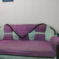 عندي تخم للبيع مستعمل خمس تخومه اثنين كبار واحد وسط وثنين كراسي تخومه ...
