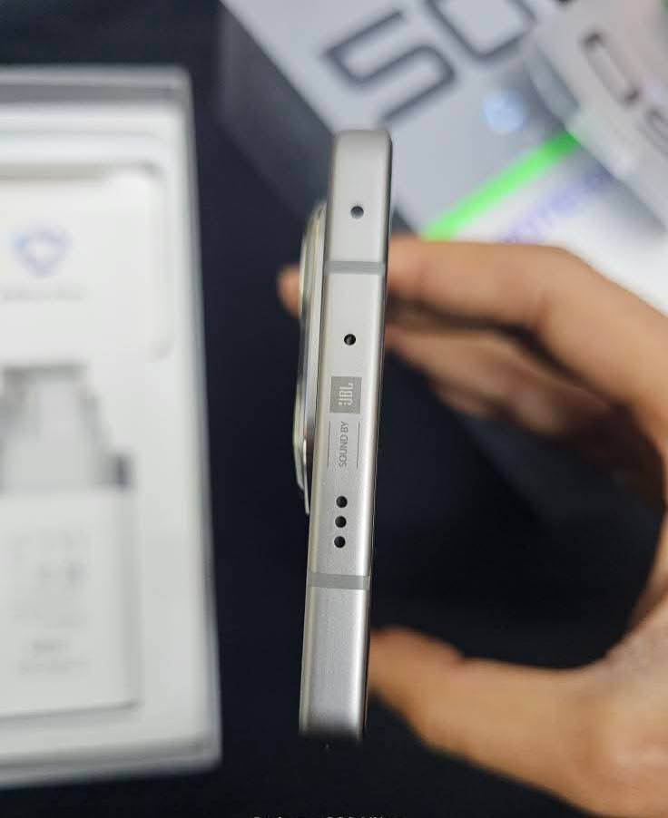 السلام عليكم 
موبايل انفنكس نوت ٥٠ برو 
ذاكره ٢٥٦
الرام ٢٤  
الجهاز فقط مفتوح من الكارتونة كامل  ملحقات 
بيع أو مراوس بأي ايفون وأخذ فرق
مكاني بغداد الكاظميه
رقمي ***********
