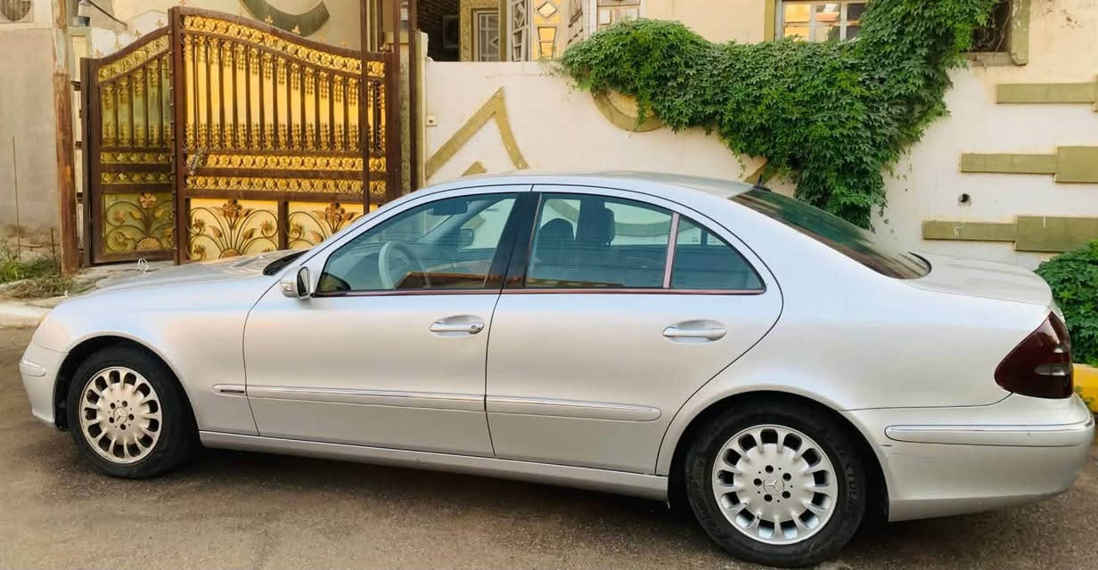 للبيع مرسيدس بنز W211 موديل 2005
الفئة: E (أم عيون / قرش ونص)

اللون: سلفر

المحرك: كاز 2000 سي سي، 4 سلندر

الممشى: 295,000 كم

السيارة نظيفة ومستخدمة بحالة جيدة، رقم ذي قار (مشروع وطني) وتحويل مباشر، السيارة باسم المالك.

يوجد بارد بسيط في الجاملغ الخلفي جهة السائق (بمقدار شبر) كما موضح في السونار المرفق مع الصور.

السيارة جاهزة للفحص، والبيع للجادين فقط.

السعر: 125 $ وقابل للتفاوض البسيط.

ملاحظة السياره نقصها تبريد فقط

للتواصل واتساب + اتصال: ‬***********
