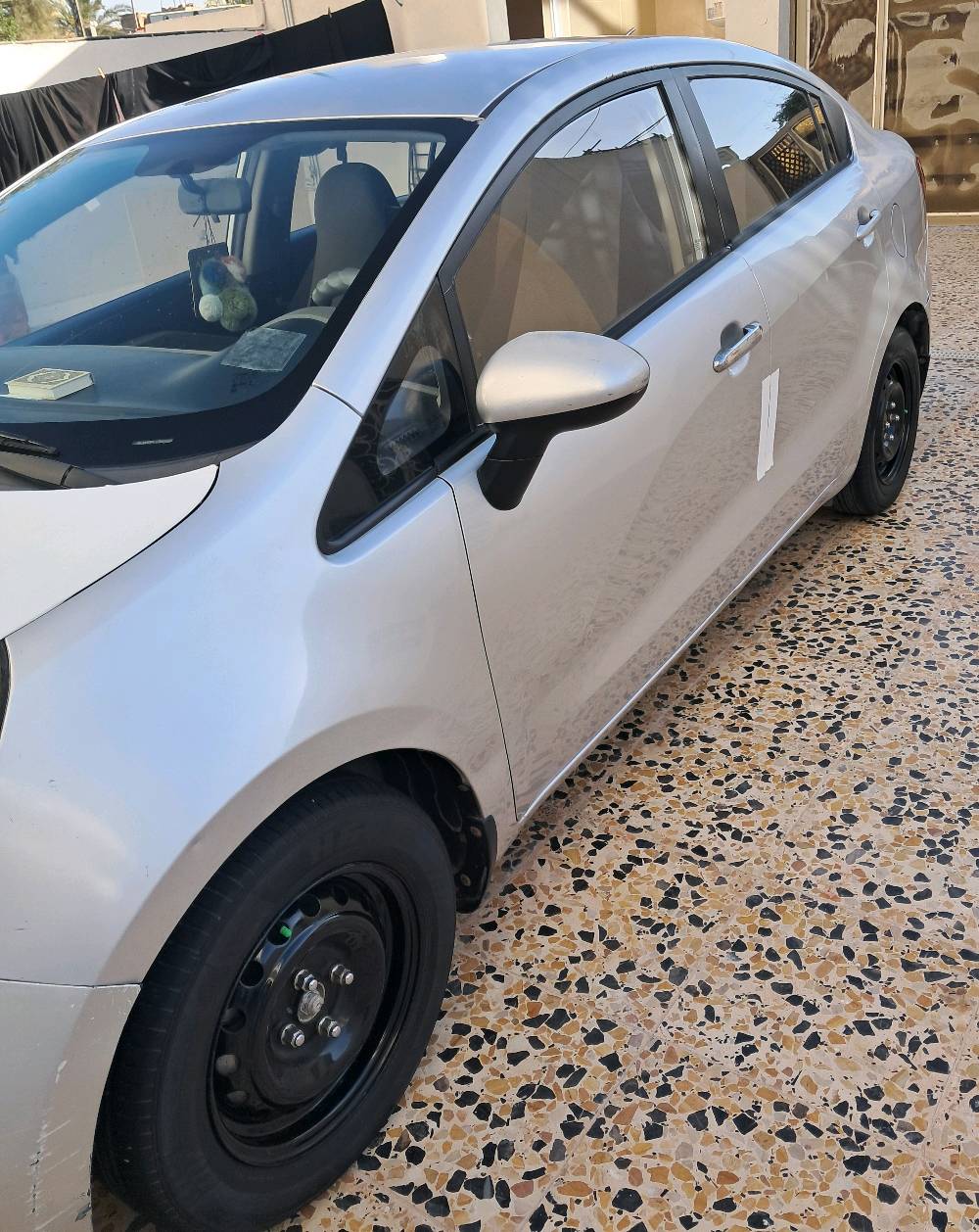 كيا ريو ٢٠١٦ خليجي محرك ١٦٠٠ بأسمي بصرة مكينة وكير كفالة كهربائيات شغالة تبريد تدفئة شغال بيها رشات بدون ضربة السعر ٧٥ ورقة