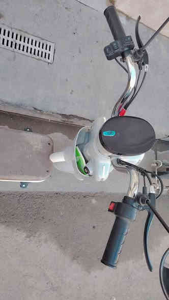 دراجه شحن للبيع دراجه نضيفه وكلش حلوه جبتها جديده مصارلي سبوع ومماشيه بعدها جديده السعر 300 وبيها مجال المكان حي جهاد ***********
