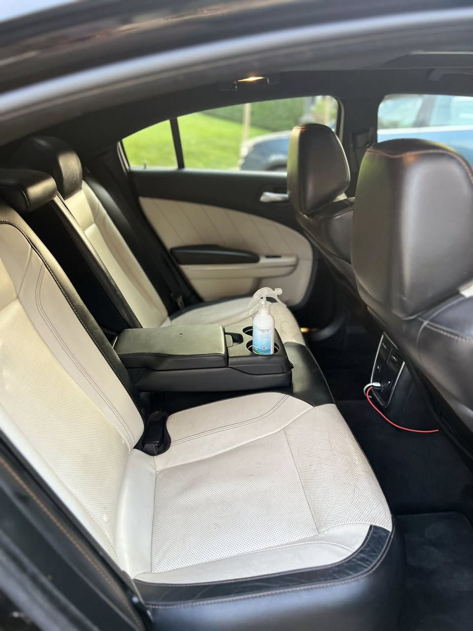 جارجر ٢٠١٨ خليجي شركة هالم
فول مواصفات ١/١ sxt plus
كلين تايتل كفالة عامة
مابية ايشي  كفالة عامة
ماشية٩٥ مايل
فتحة
ويل ٢٠
مكبرة بوس

داغل ابيض
كشنات تبريد - تتفية
كهرباي
فول فول مواصفات 
سعر ٢٤٧$ بي مجال
مكان سليمانية
***********
***********
