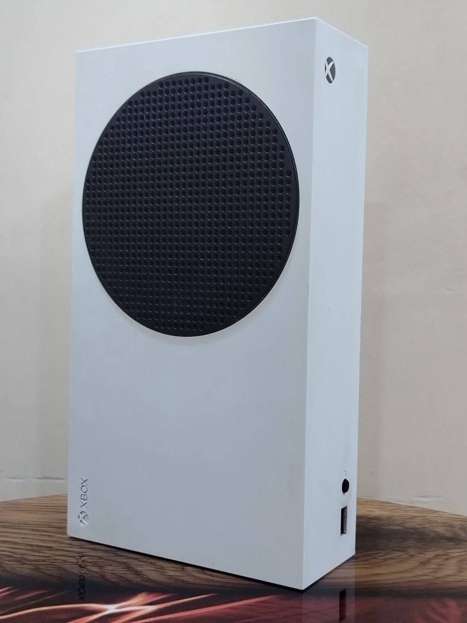 اكس بوكس سيرس اس مستعمل Xbox series S نظيف و بحالة ممتازة

(للبيع او المرواس مع بلي 5 وانطي فرق)

مع 2 جوستك🎮
-الاولى وايرلس اصلية وياها بطارية شحن اصلية تطول يوم كامل باللعب القوي و يومين باللعب العادي

-الثانية واير مع كارتونة

🔴ومع 3 حسابات 🔴
الحساب الاول 1 بي :

Red dead Redemption 2 -
Rayman Legends -
IT TAKES TWO -

CALL OF DUTY : BLACK OPS COLD WAR

CRASH BANDICOOT - ( الثلاثية )
PUMMEL PARTY -

الحساب الثاني 2 بي :
WOBBLY LIFE -
ARK EVOLVED -

الحساب الثالث : بي اشتراك كيم باس التمت لمدة 9 ايام ( 24 محرم يخلص) 
والملحقات كاملة عدا كارتونة الاكس بوكس

💸 السعر : 470 الف والسعر وقابل للمفاوضة او مرواس بجهاز بلي 5 وانطي فرق
🏠 مكاني : بغداد - حي اور - ام الكبر
📞التواصل : ***********
