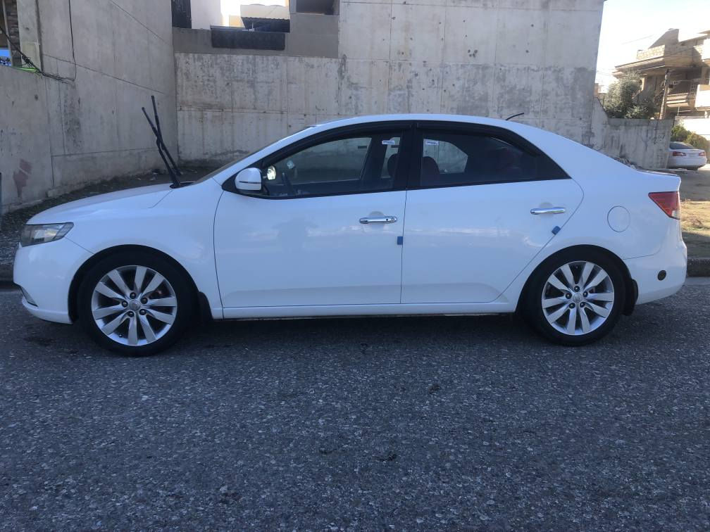 سيراتو 2011 فول بصمه فتحة سقف اشاير مري شفتات ستيرن كير 6 نمر توماتيك وعادي 
5 ويل كب منضومه غاز  ماشيه 188 kmضرر موضح بل صوره 
الاحمر كرت 
الاصفر بارد 
السعر 111 
***********
*********** موصل, نينوى
