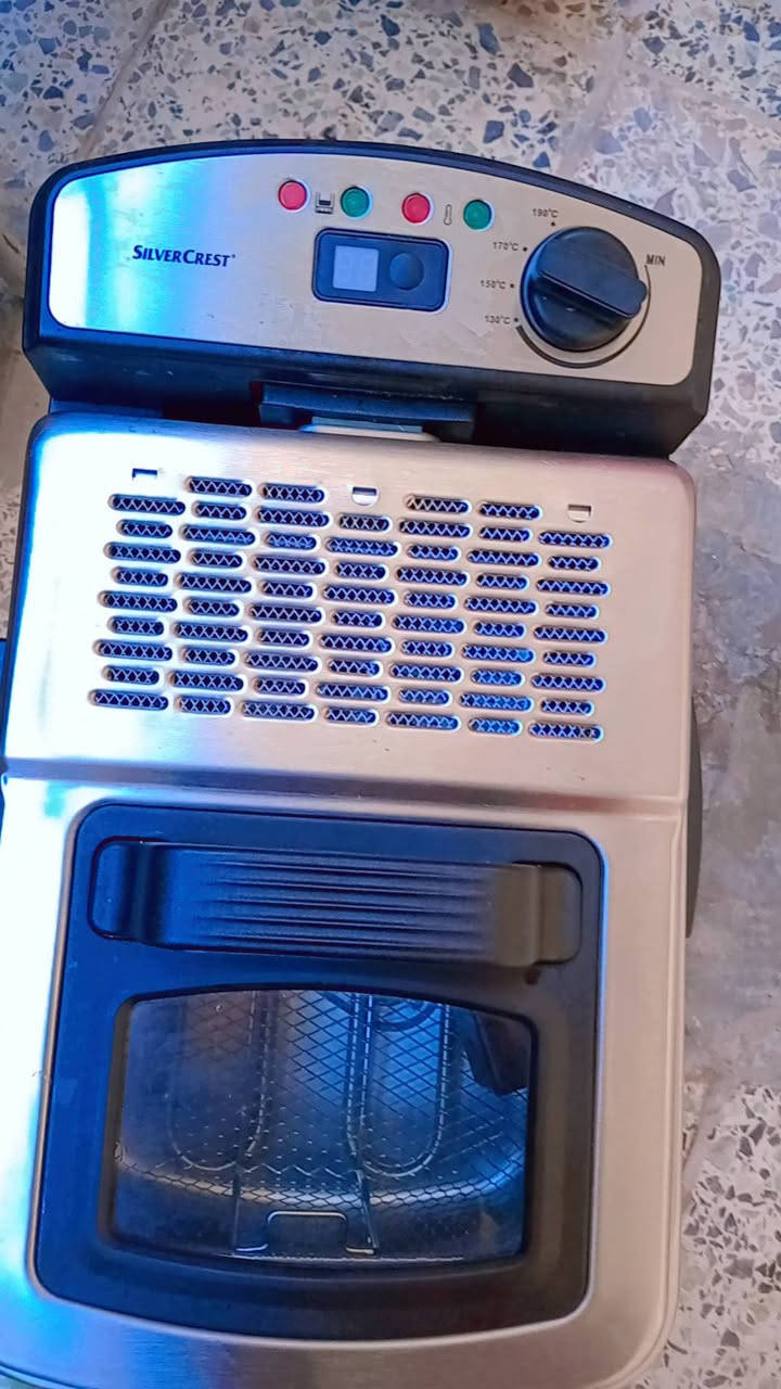 قلايه زيتيه اجنن استعمال مره وحده ماركة سلفر كريست جابولياها هديه اريد ابيعها


**إذا كنت صاحب هذا الإعلان وتريد حذفه لأي سبب، رجاءا أرسل رسالة إلى الدعم الفني**