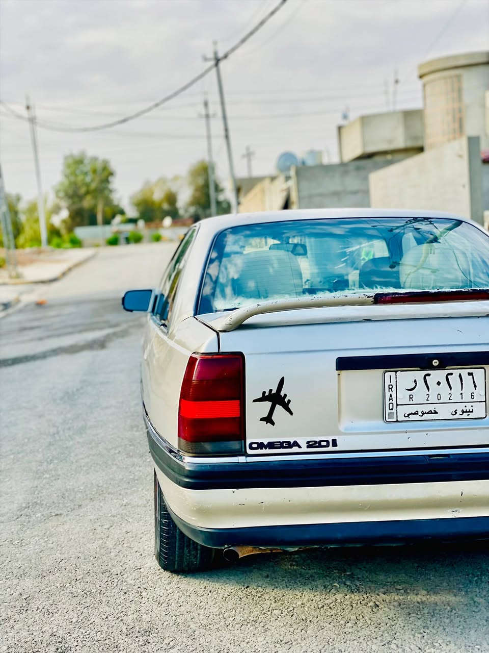 اوبل اوميغاء موديل 92 رقم نينوى حجم محرك 20 تبريد و تدفئة شغال فقط صبغ جماليه بدون  حادث ***********
