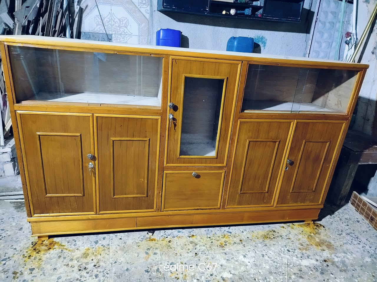 بوفيه مترين تزكام السعر///90الف للتواصل العماره حي النداء شارع الحسينيه فرع فرن صمون الكرار تلفون ***********
