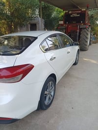 سيرتو موديل ١٧ رقم انكليزي سياره مكفوله كفاله عدي أربع اصابع بارد جملغ...