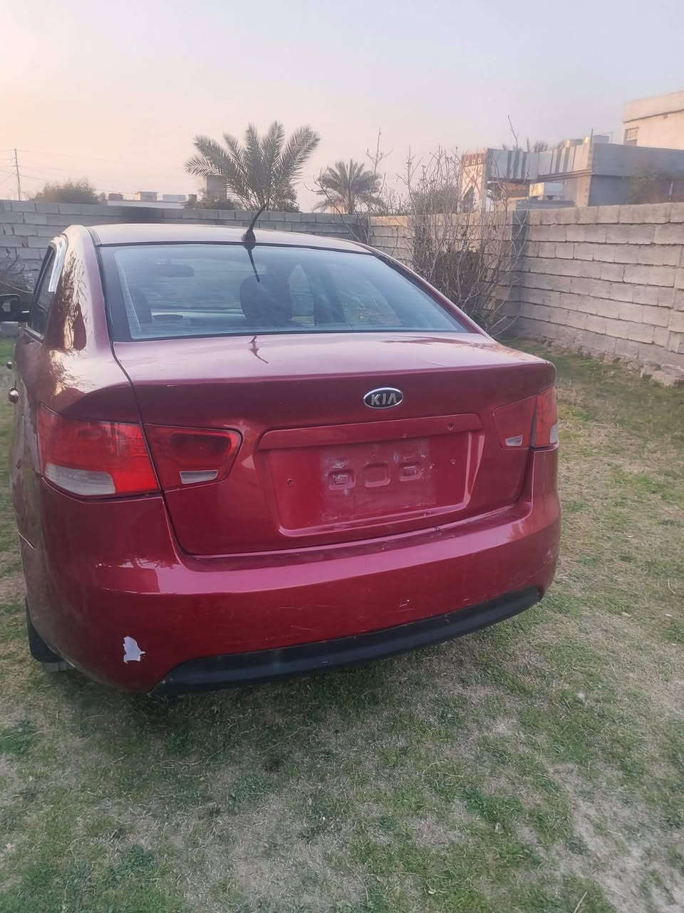 السلام عليكم كية سيراتو كص ما مسجل موديل 2012 محرك دوش حجم 16 كير ومحرك وصدر جديد تبريد ثلج تفئة نار كهربيات كلهة شغالة كشر جديد فقط الدعامية المامية بيهة شوية الصبغ رايح مثل مو واضح بل الصورة سيارة جاهزة احلة من الصور داخل مشمشي السعر 40وبيهة مجال بصيط مكان السيارة العلم قريت الربيضة مراوس بفانتي يرهم ***********)***********
