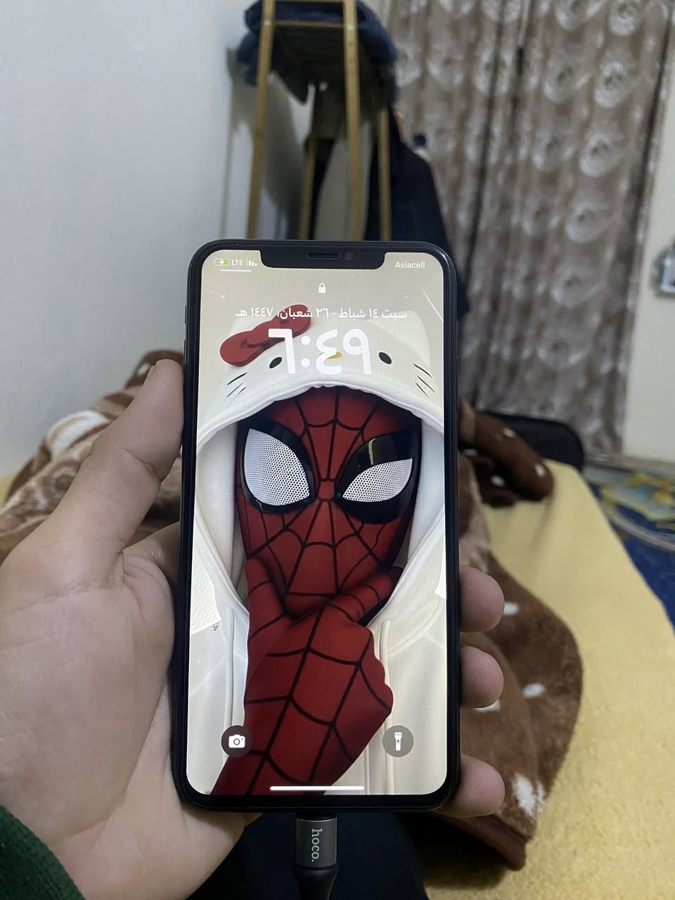 سلام عليكم XS MAX
جهاز نضيف كلشي ما مبدل بي 

ذاكرة ٦٤ 

بطارية ٨٠ 

سعر ٢٠٠

مكاني بغداد جميلة 

***********
