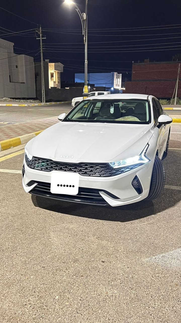 السلام عليكم كي فايف 23فول عدا لبنوراما سياره رقم بغداد بسمي ماشيه 53الف كفالة  عامه من كلشي السعر 225وبيه مجال قليل مكاني ناصرية الشطره الشراي يتصل عل رقم وبيه خير ويدلل ***********
