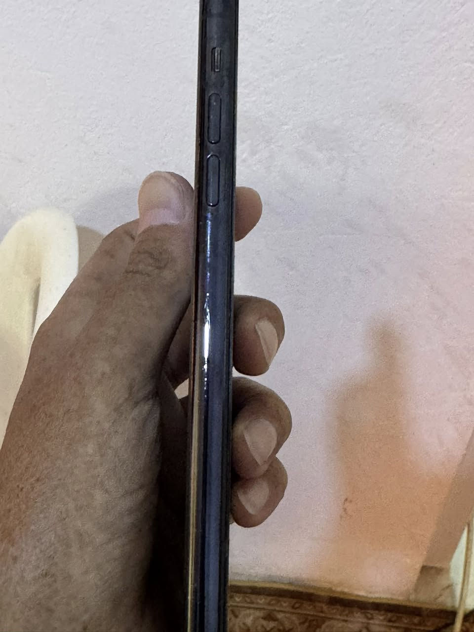 سلام عليكم…آيفون 11برو ماكس ذاكرة 256 زيتوني شاشه بلاديه مبدله بطارية اصليه جهاز كامل وشغال فقط ضربه خفيفه بالضهر موضحه بالصور ما مأثره السعر 275
للاستفسار/ ***********
