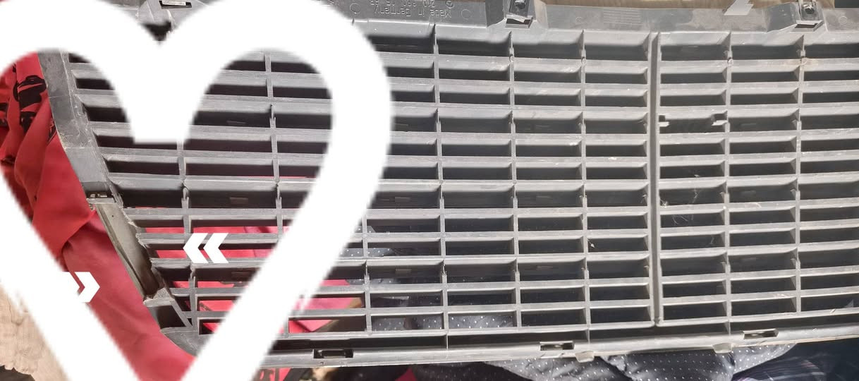 السلام عليكم موجود عندي هاذه شباج مال ام عيون ماعرفه مال يا موديل بي كسر بسيط موضح بصوره سعر قيم  وخذه توصيل موجود


**إذا كنت صاحب هذا الإعلان وتريد حذفه لأي سبب، رجاءا أرسل رسالة إلى الدعم الفني**