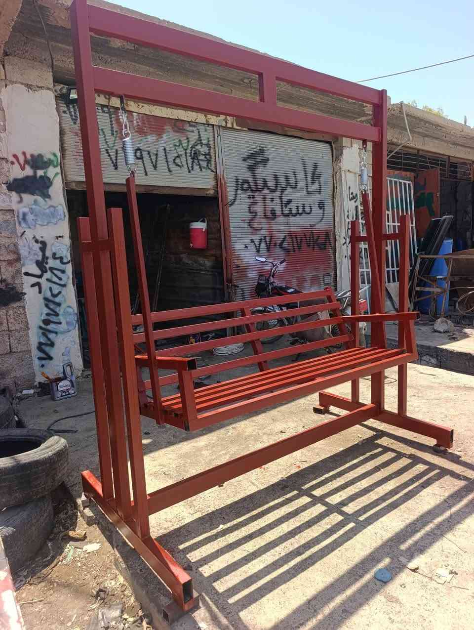 ئەم جۆلانیە بۆفرۆشتن چوارنەفەریە بەئاسنی زۆر قایم دروست کراوە نرخ 180ژم ***********
