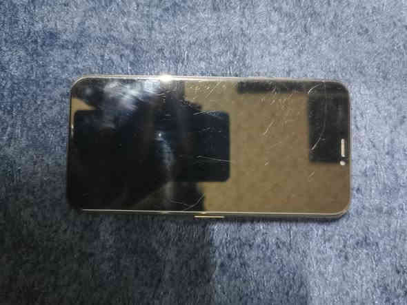 السلام عليكم ايفون اكس عادي ذاكرة 256 بطارية 75 نموذج m مبدل شاشه اصليه بيه فطر بلضهر بسيط كلش السعر ١٢٥ وبي مجال
***********
