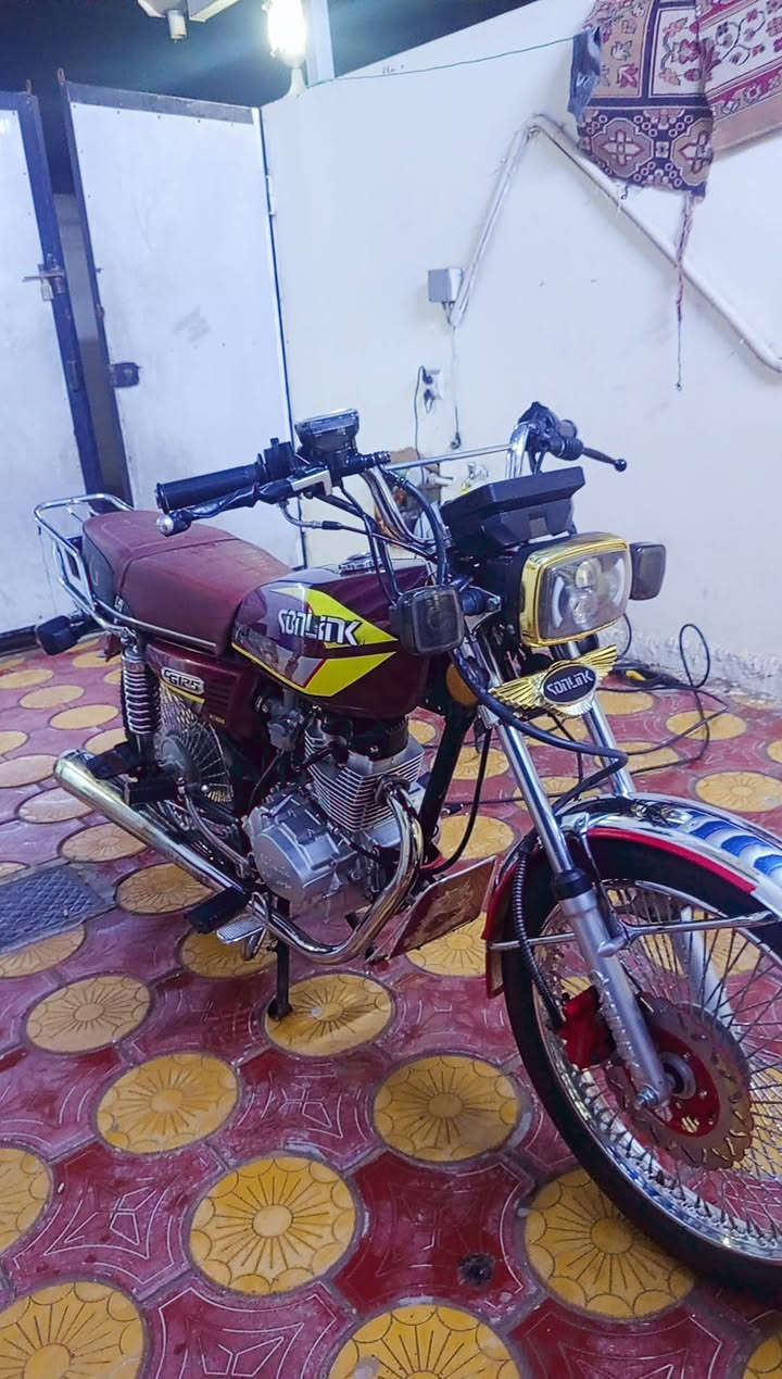 دراجه للبيع مكفواله كفاله عامه موديل ٢٤ طالعه بل ٢٥ رقم ***********
