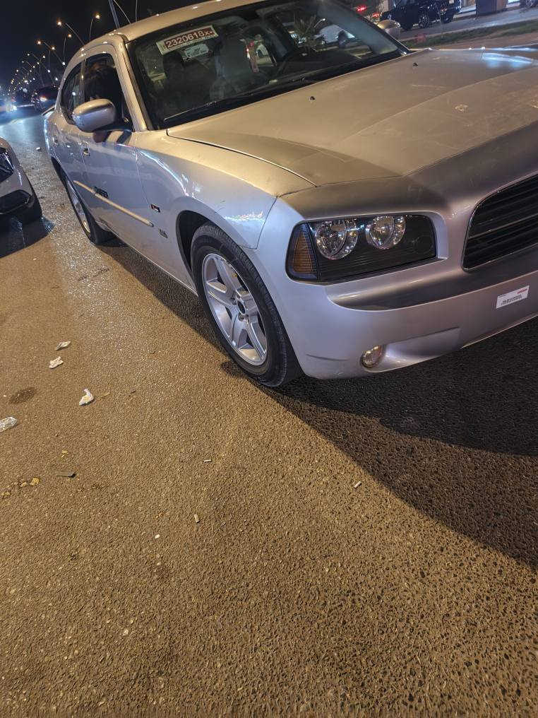 جارجر 2010 بيها ضربه بالباب والدوسه بصفحة السايق مكينه جديده 3500 تبريد شغال حداديه حلوه سياره حلوه يرادلهه ترتيب شويه  بيهه ملاحظات الرقم بصره تحويل ثاني يوم العنوان البصره الرقم ***********  السعر 82 البصرة, العراق
