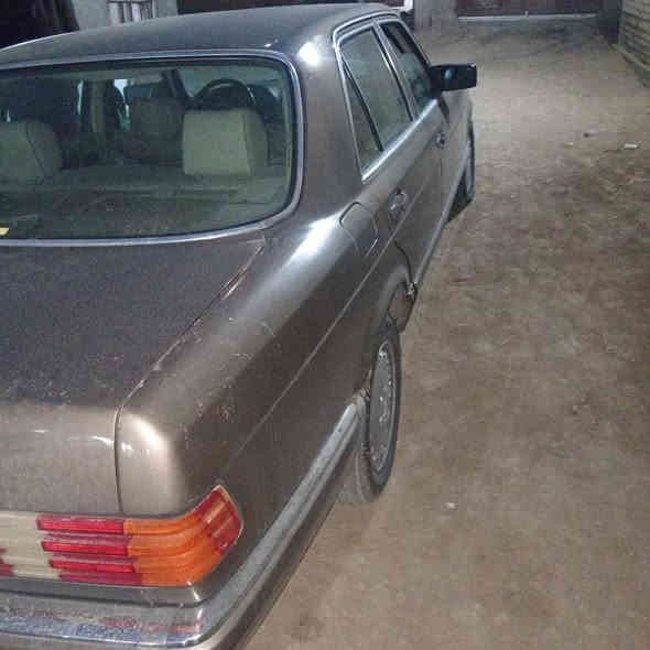 للبيع مارسدس جامبو موديل 89 باب قصير الون جوزي گير محرك اصلي بلادي تخم تاير حداديه جديده بسمي تحويل مباشر رقم انگليزي السعر 55 وبي مجال ***********
