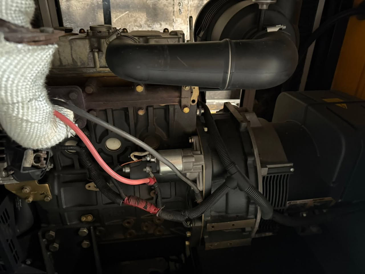 تم وصول وجبة جديده من نوع بيركنز بزون 3 بستن و 4 بستن  برطاني اصلي 22kv 15kv.  نوع التوليد فرنسي لوري سمر اصلي 
العنوان اربيل الصناعه الجنوبيه.📍
للاستفسار اتصل على الارقام.    📞
‭***********‬
‭***********‬
