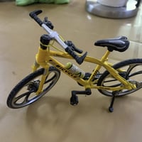 مصغرات • ٦٤ قطعة • مجموعة كاملة