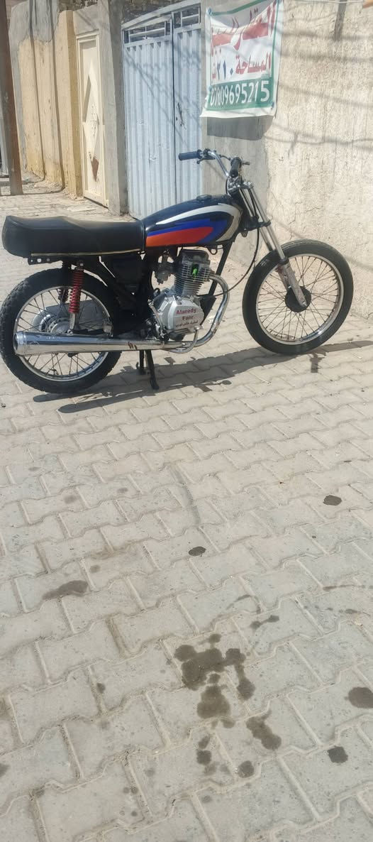 للبيع كلك كلك بيها بليته ورقم شاصي دراجه نضيفه السعر 325وبيها مجال قليل مكاني نجف نصر مهندسين رقمي***********
