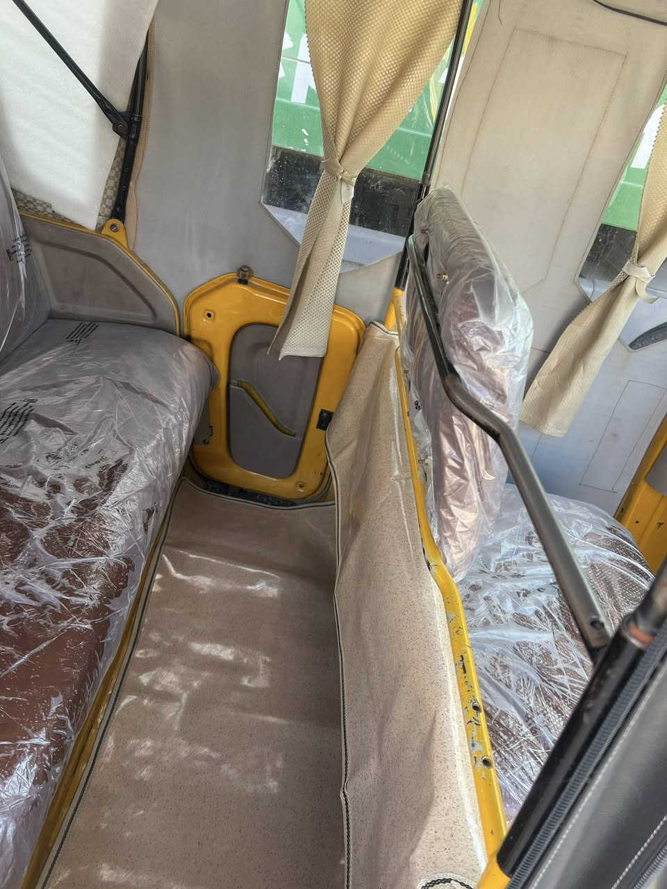 السلام عليكم تكتك للبيع 2021شهر 4 تكتك جاهزه عله اخر حبايه مانقصهه برغي كلشي بيهه جديد من تاير وباتري وكابريتر وسلف وصليب وتجفيت شركه الله شاهد عليه قبل 10 ايام (تجفيت بوشه وبستم فقط ) رقم وسنويه بسمي 
سعر 7800وبيه مجال قليل عنوان بغداد الشعله 
رقم الهاتف ***********
