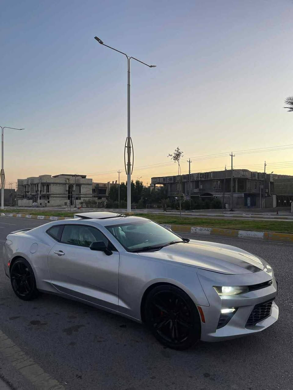 كمارو  موديل 2018   للبيع او مراوس بسياره اربع بوب حسب القناعه لون سلفر فول مواصفات 1/1 سته سلندر رقم بغداد بأسمي شخصيآ حادثها جاملغ وبنيد من امريكا بدون دواخل بدون شاصي فقط براكيتات وبيها هنا ٣ قطع بخ يعني خمس قطع الباقي كفاله كير محرك خير من الله جاهزه السياره .
السعر ب135 وبيها مجال 
العنوان / الرمادي
اتصل بالرقم مباشرتا لأن اني مكلف بالنشر فقط ارجوك 
رقمي ***********
