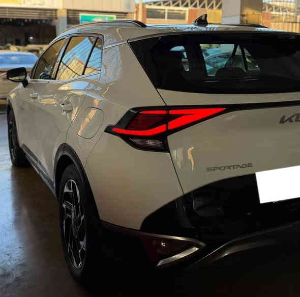 السلام عليكم ، سبورتج 2023 خليجية اللون ابيض بانوراما ، كشنات مخمل ، شحن واير ليس ، التبرد شاشة ، شاشة ابل كار بلي ،هاند بريك كهرباء ، تشغيل عن بعد ،كراسي كهرباء 2، تدفىئة كراسي،ويل 19،انارة داخلية led,حساسات امامية خلفية ،ضمان الدولية،ماشية 45الف كم ،مكفولة من الصبغ والبارد والتبديل ورقمها بغداد/ملاحظة ،يوجد حالوب بسيط بالبنيد ...
السعر المطلوب 22500$ 
الاتصال (***********)
